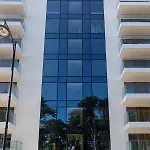 Solaris Close To The By Renters 达尔沃沃