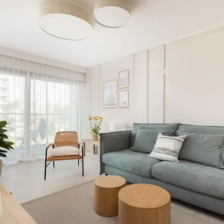 Solaris Close To The By Renters Apartment *