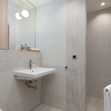 Appartamento Solaris Close To The By Renters