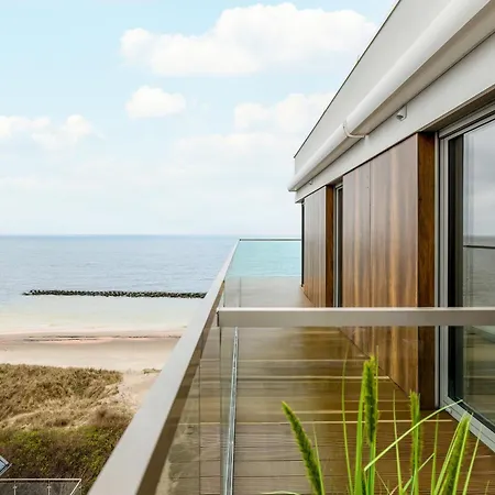 Solaris Close To The By Renters Apartment *